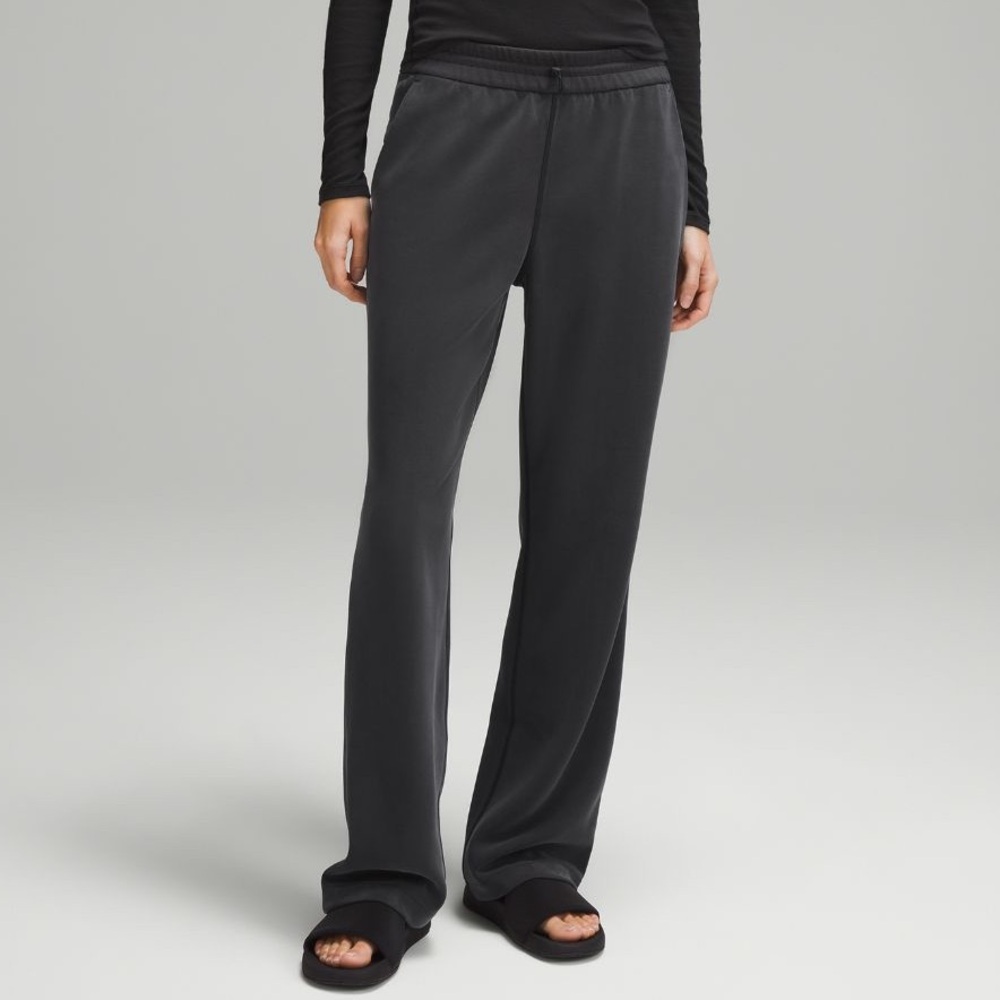Lululemon Softstreme High Rise Pant Size 8 Black